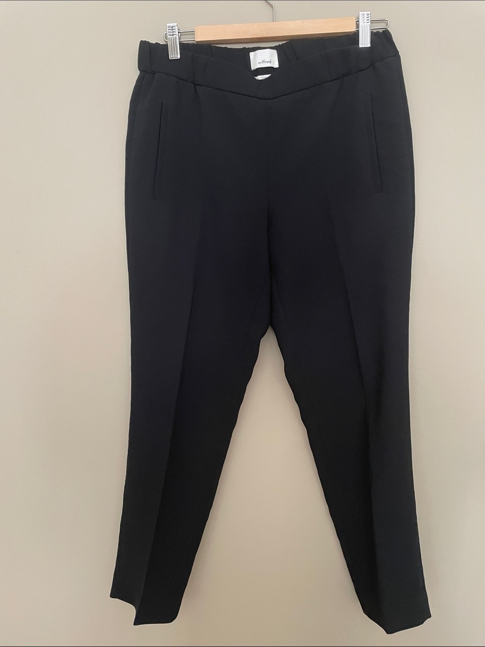 Wilfred Aritzia Darontal Black Cropped Pants